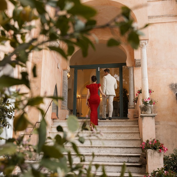 De La Vali FLORENTINE CHIFFON MAXI DRESS IN SCARLET - Picture 2 of 7